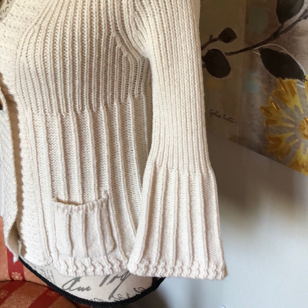 Cropped Sweater. - Picture 5 of 6